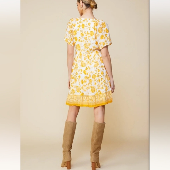 Skies Are Blue Floral Yellow Dress - Picture 4 of 7